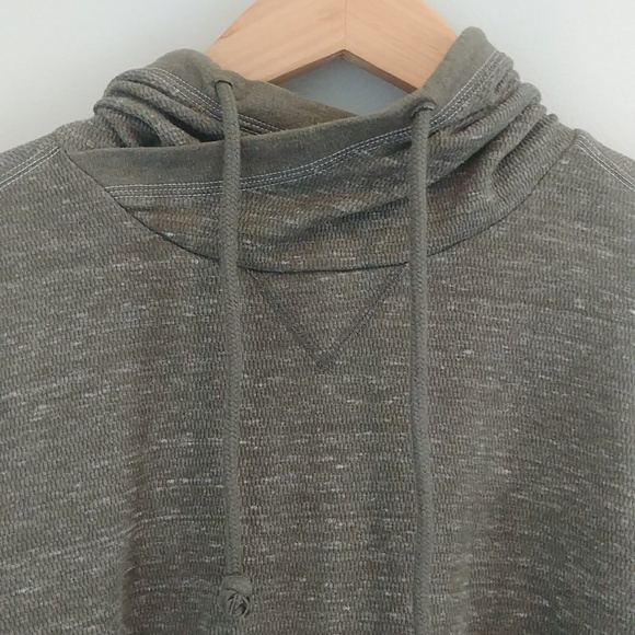 Express Sweater - Picture 2 of 9